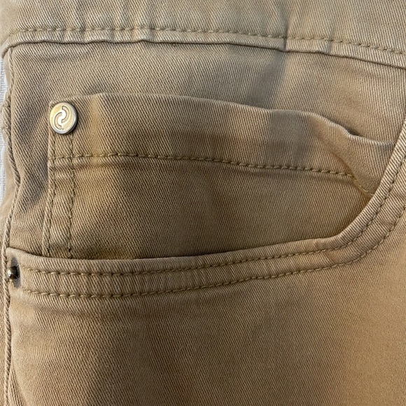 Levi khaki pants. Size 36x34 - Picture 3 of 10